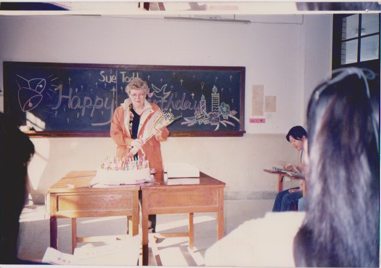 5.jpg 来自全班同学的生日祝福1994.10.jpg