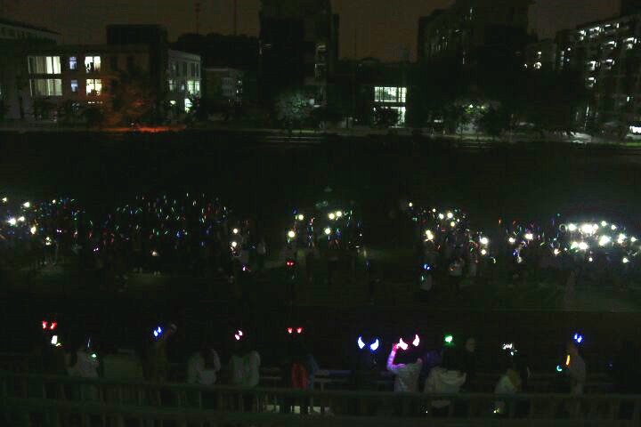 荧光夜跑照片3.jpg