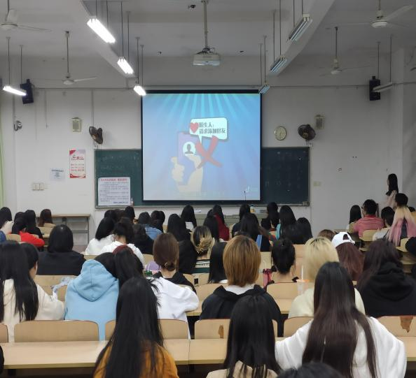 开会照片2.jpg