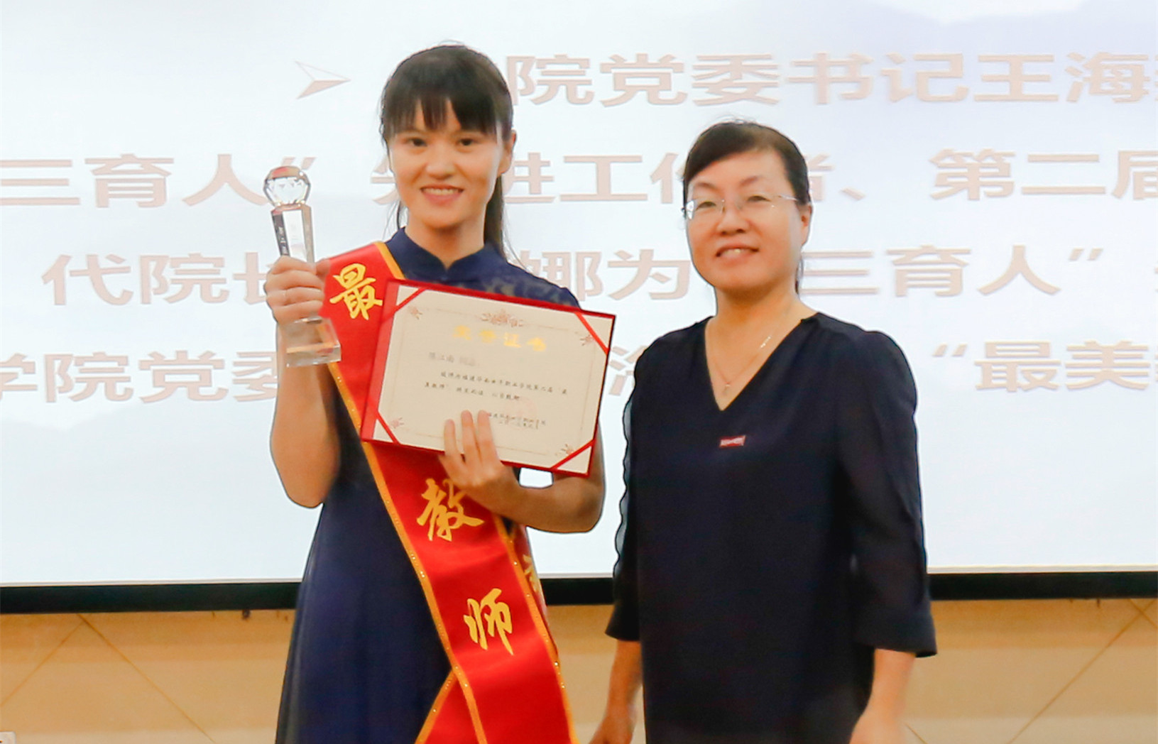 c812d7a59fa75ea58ecce41a46915545.jpg