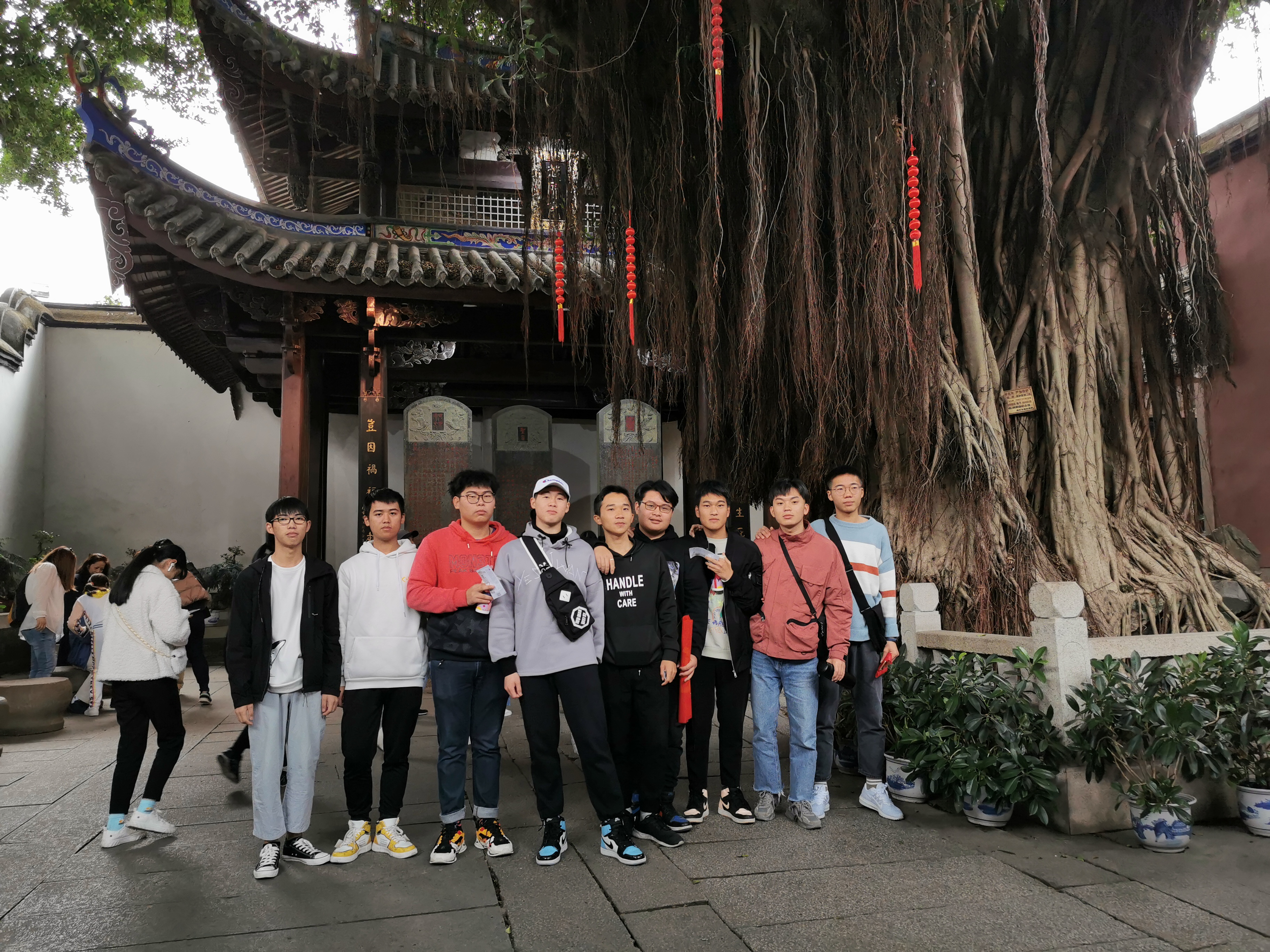 Cache_7ab05faa16c37aca..jpg