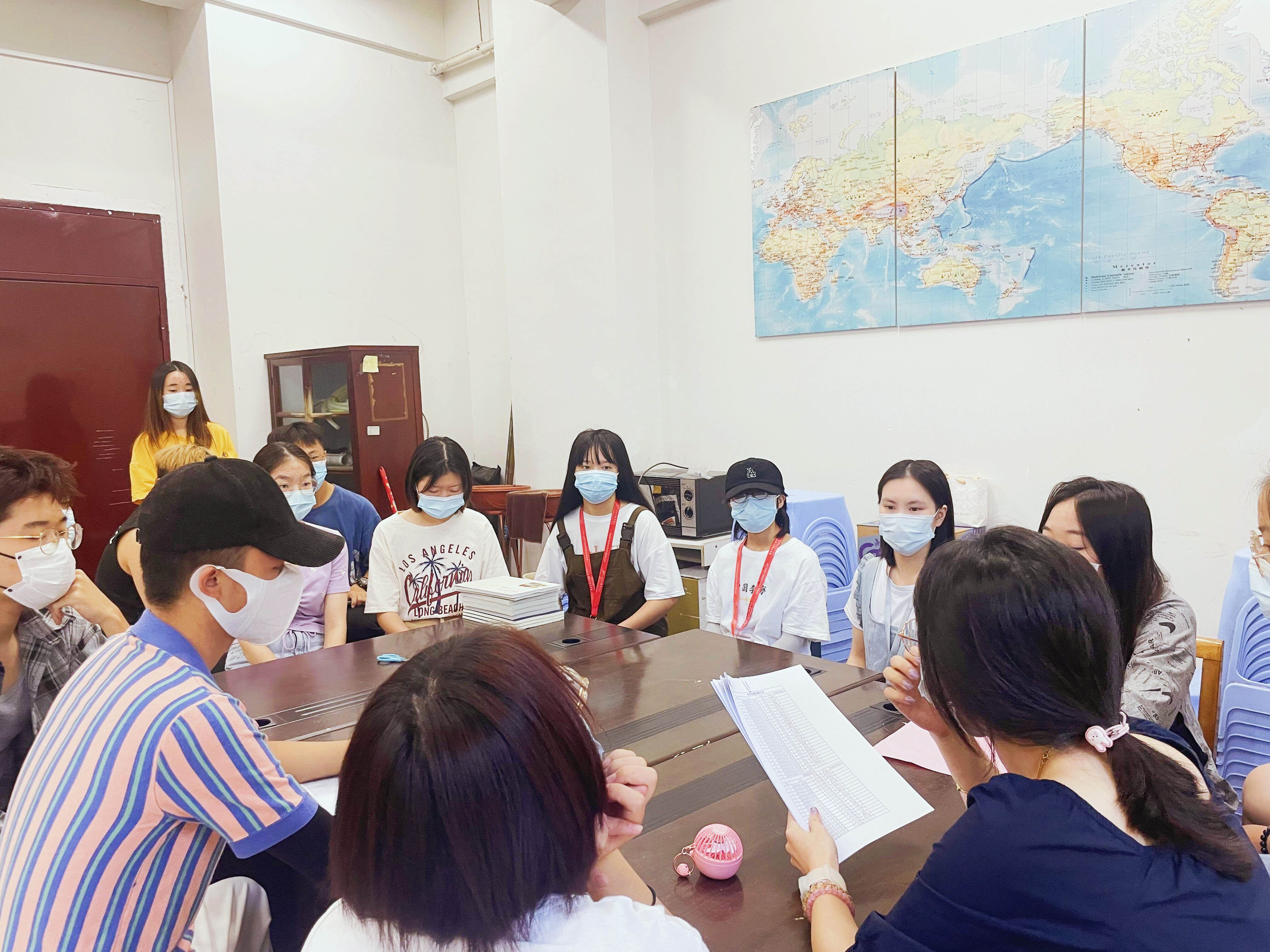 开会过程.jpg